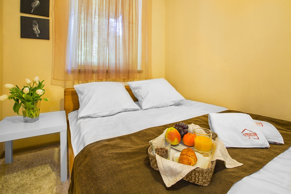 Adler Bed&Breakfast Leilighet Łódź Eksteriør bilde